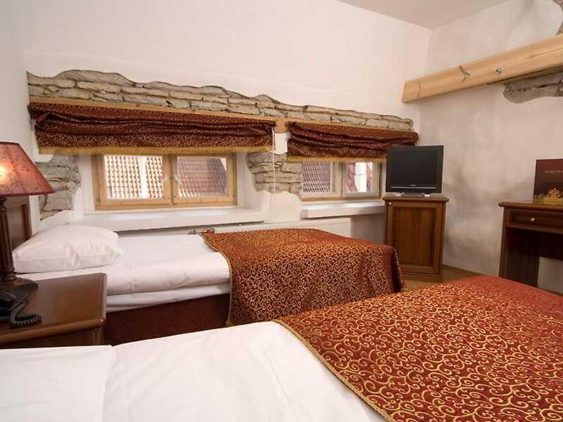 St.Olav Hotel Талин Стая снимка