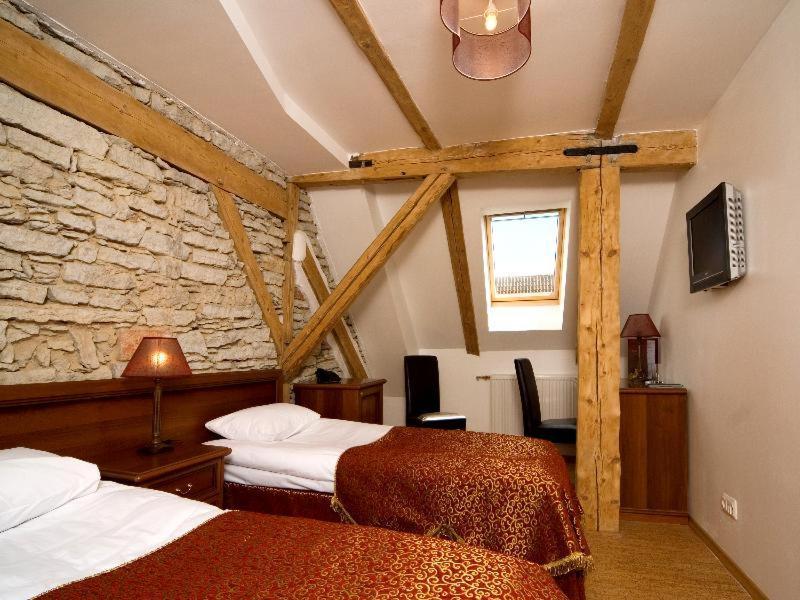 St.Olav Hotel Талин Стая снимка